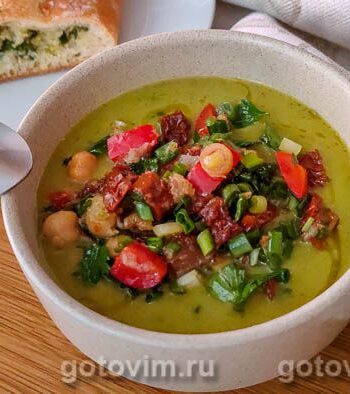 Португальский суп-пюре из листьев салата и нута