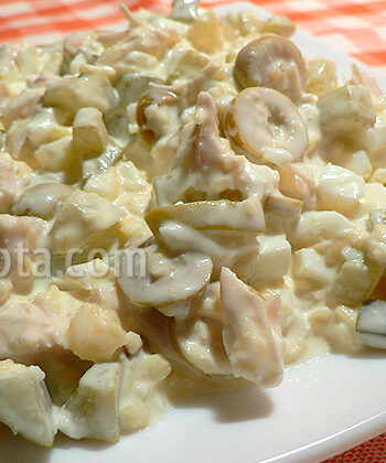 Салат из курицы с оливками - пошаговый рецепт с фото