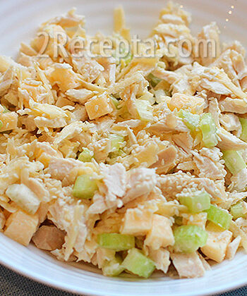Салат из сельдерея с курицей и яблоком - пошаговый рецепт с фото