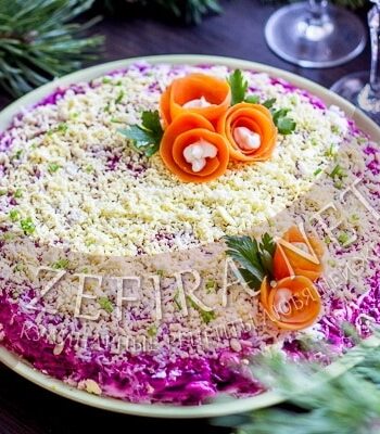 Салат «Скумбрия под шубой» со свеклой Еще одна вариация праздничного салата