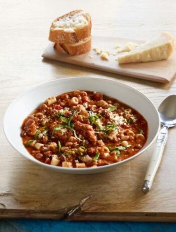 «Паста э фаджоли» - суп с макаронами и фасолью