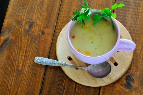 Молочный суп из трески с сельдереем и перцем