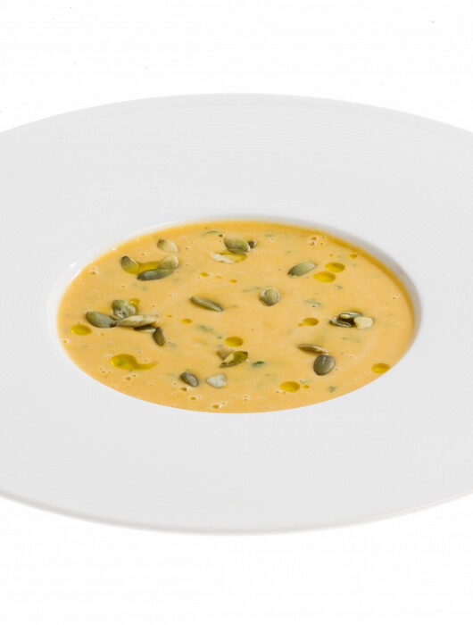 Ароматный крем-суп из тыквы с семечками