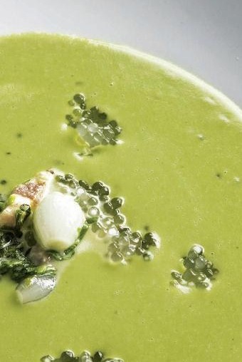 Крем-суп из зеленого горошка с тапиокой