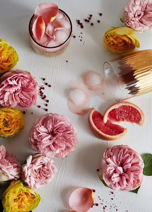 Розовый коктейль (Rose-infused)
