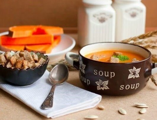 Тыквенный суп с сухариками