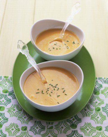 Крем-суп из цветной капусты с чеддером и укропом